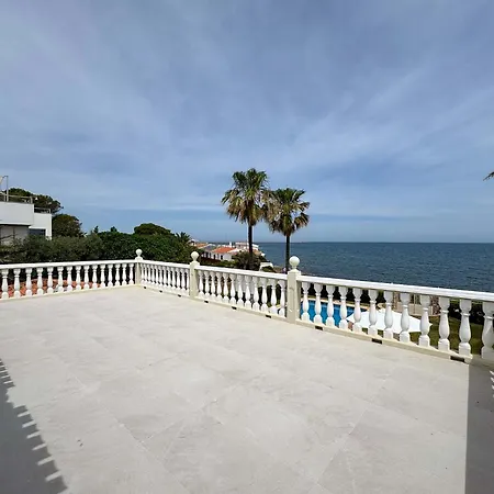 Casa Frente El Mar Вілла
